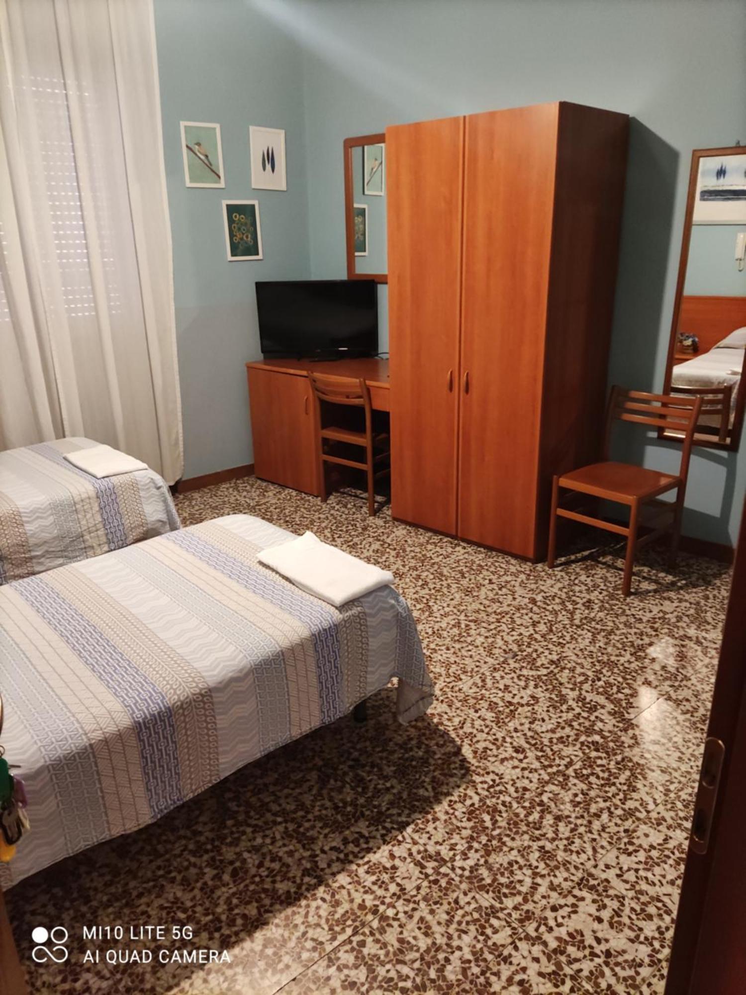 Hostal D'Annunzio House Cesano Boscone Kültér fotó
